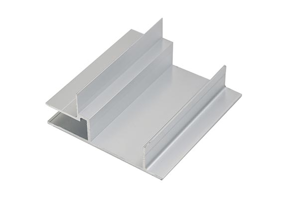 Perfiles-para-fijacion-de-paneles-y-instalaciones-de-ventanas