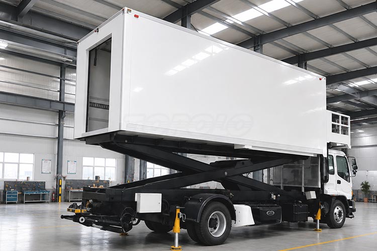 TOPOLO-–-Airport-Catering-Truck-Body-Solutions-Provider